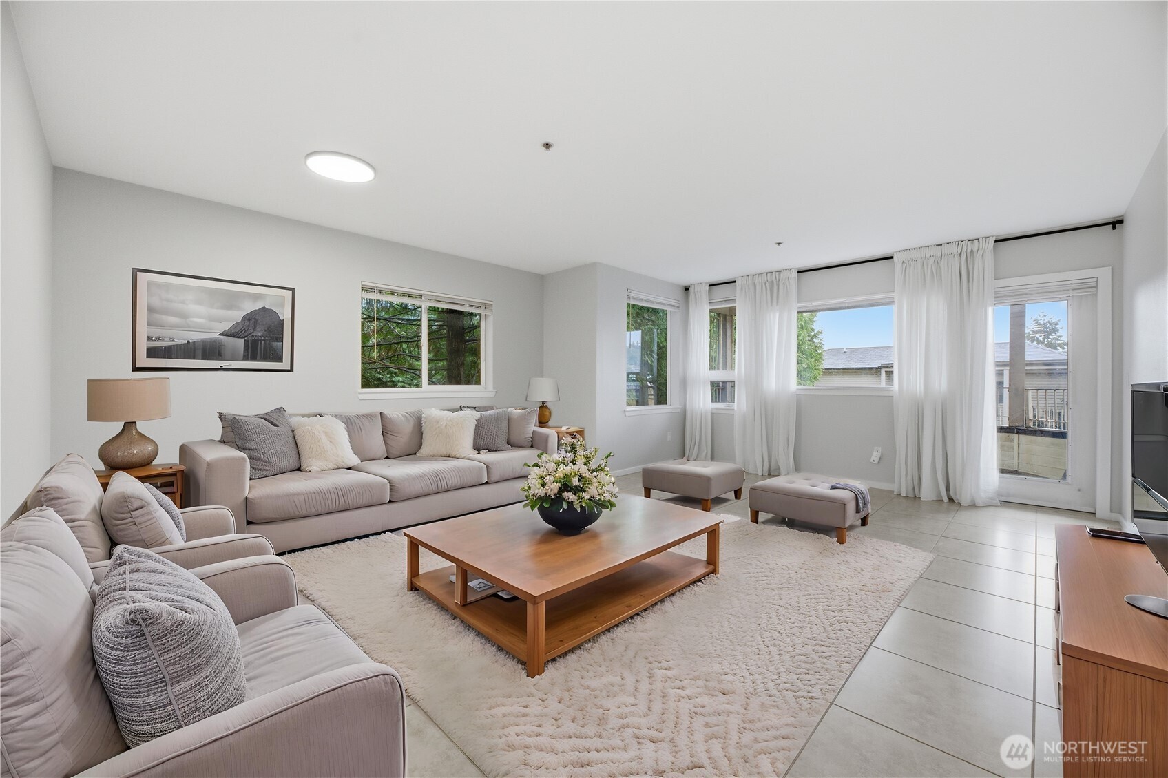 15340 Macadam Road S #B206, Tukwila, WA 98188