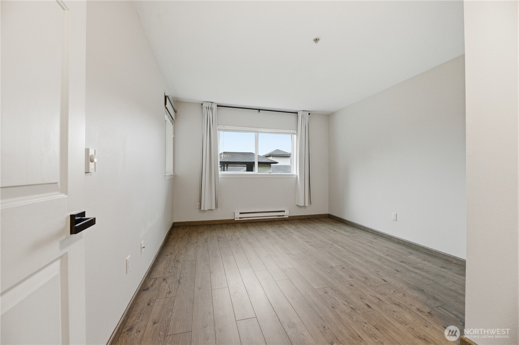 15340 Macadam Road S #B206, Tukwila, WA 98188