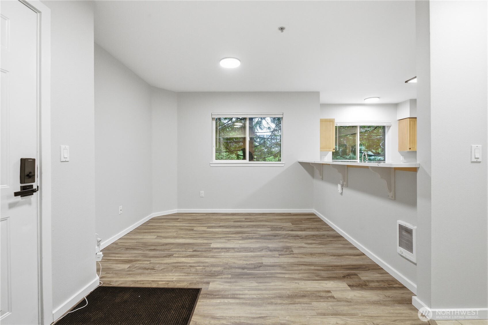 15340 Macadam Road S #B206, Tukwila, WA 98188