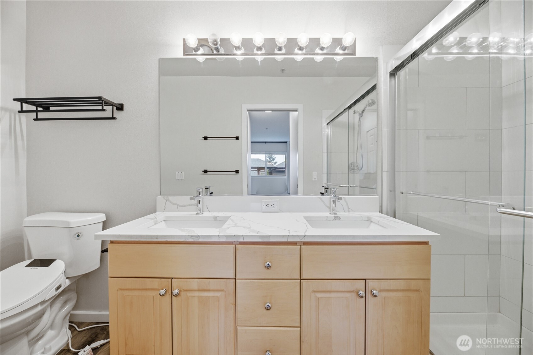 15340 Macadam Road S #B206, Tukwila, WA 98188