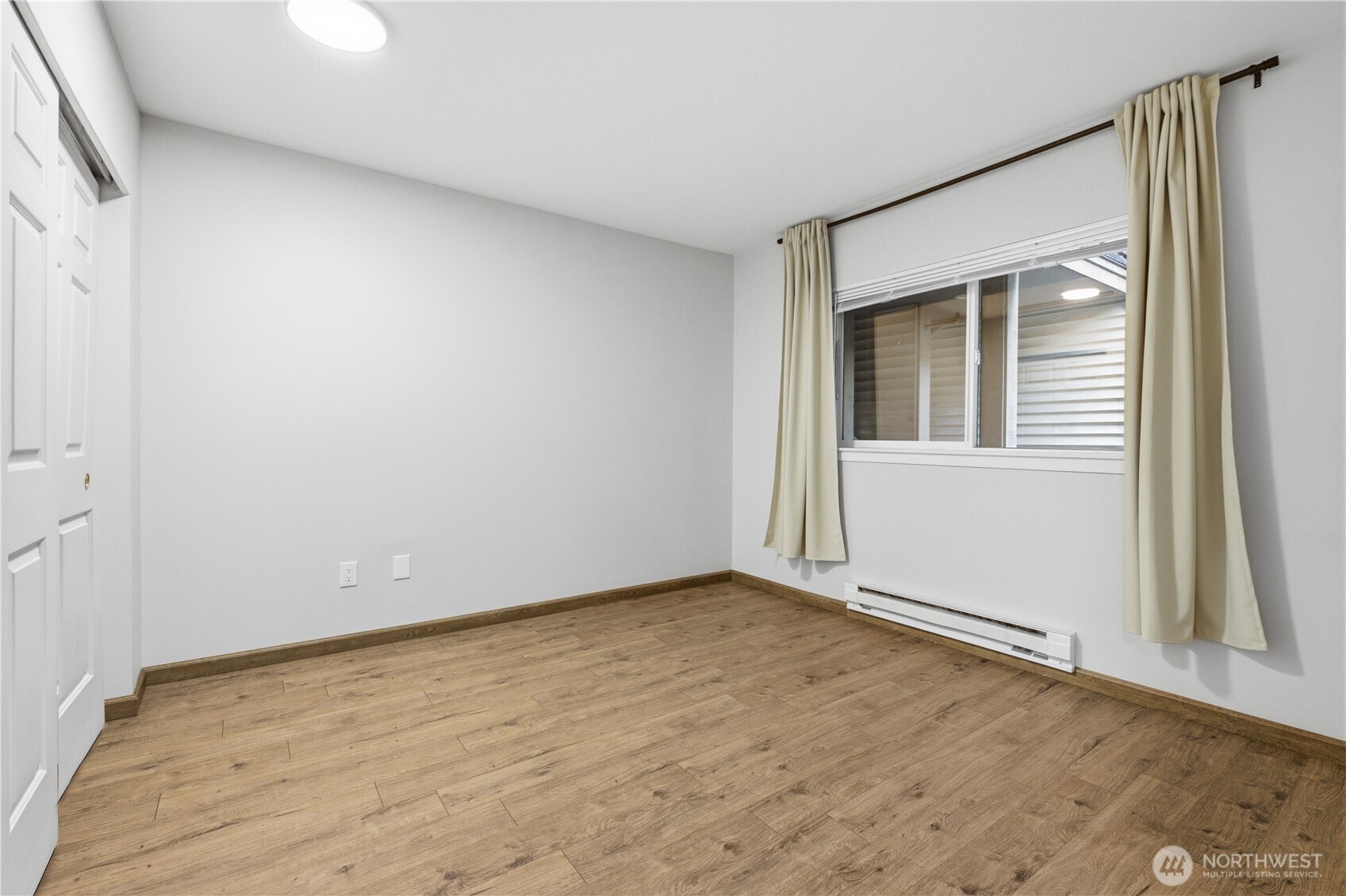 15340 Macadam Road S #B206, Tukwila, WA 98188