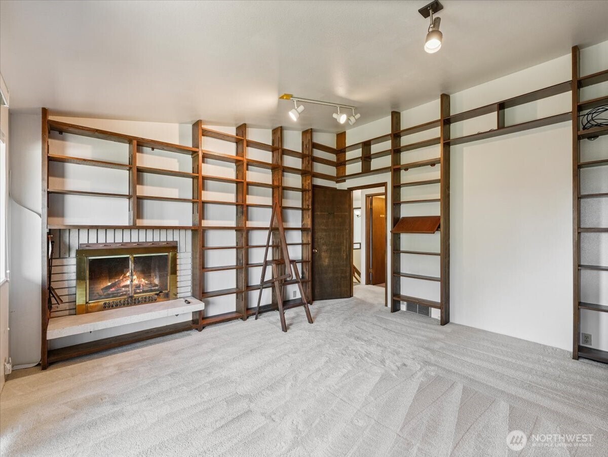 23850 43rd Avenue S, Kent, WA 98032
