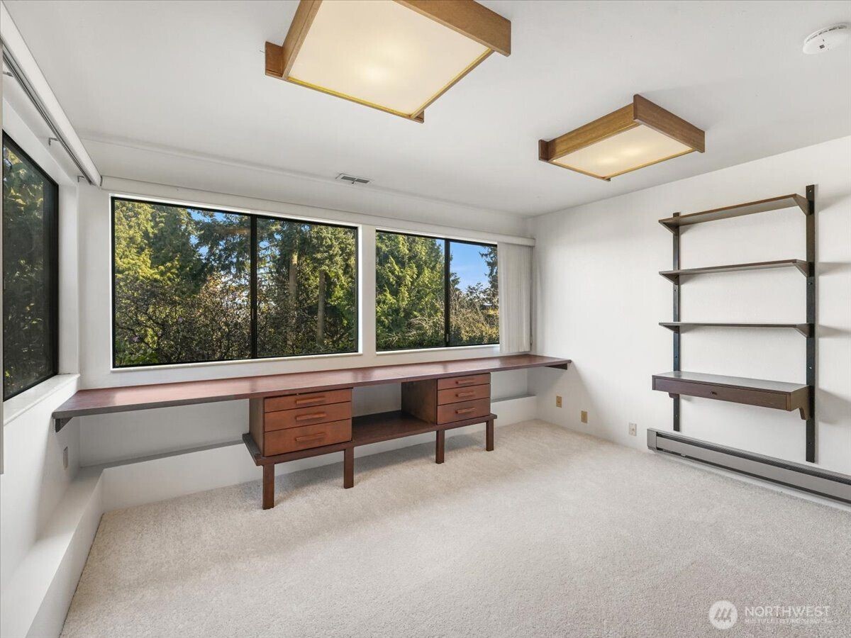 23850 43rd Avenue S, Kent, WA 98032