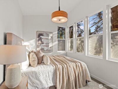 12834 Ashworth Avenue N, Seattle, WA 98133 - Photo 25