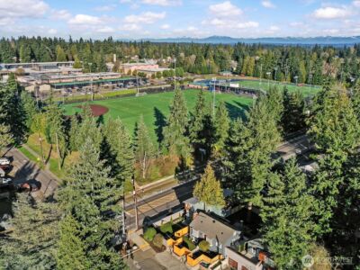 12834 Ashworth Avenue N, Seattle, WA 98133 - Photo 36