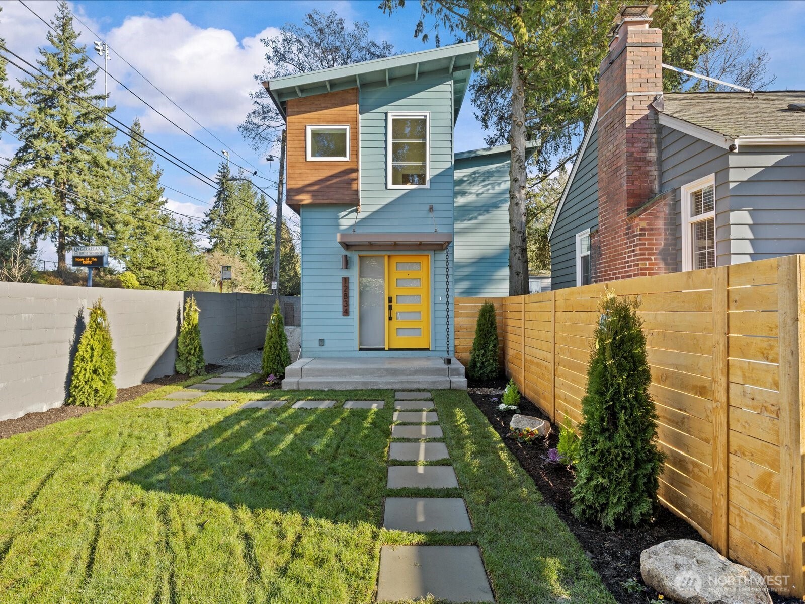 12834 Ashworth Avenue N, Seattle, WA 98133