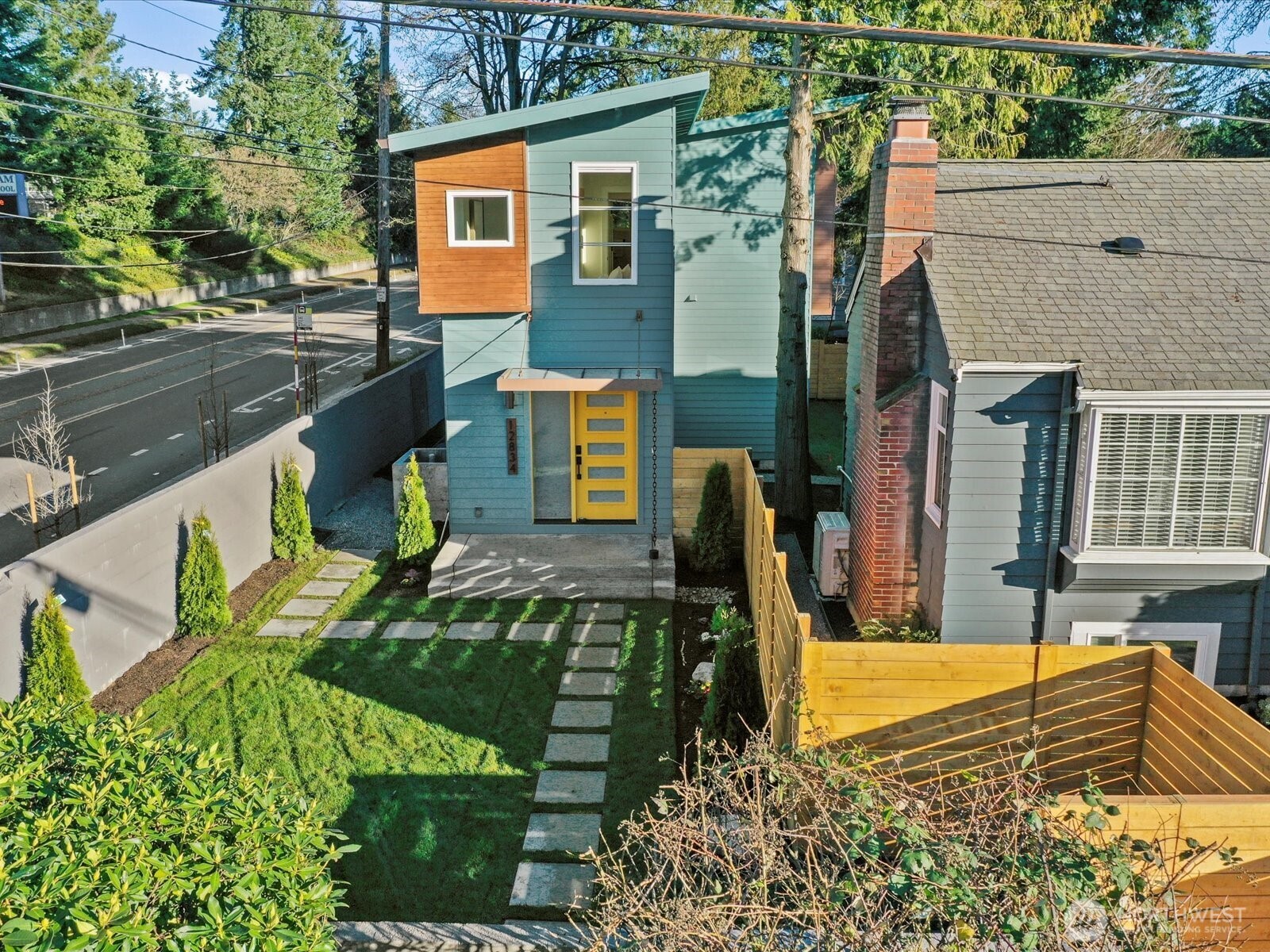 12834 Ashworth Avenue N, Seattle, WA 98133