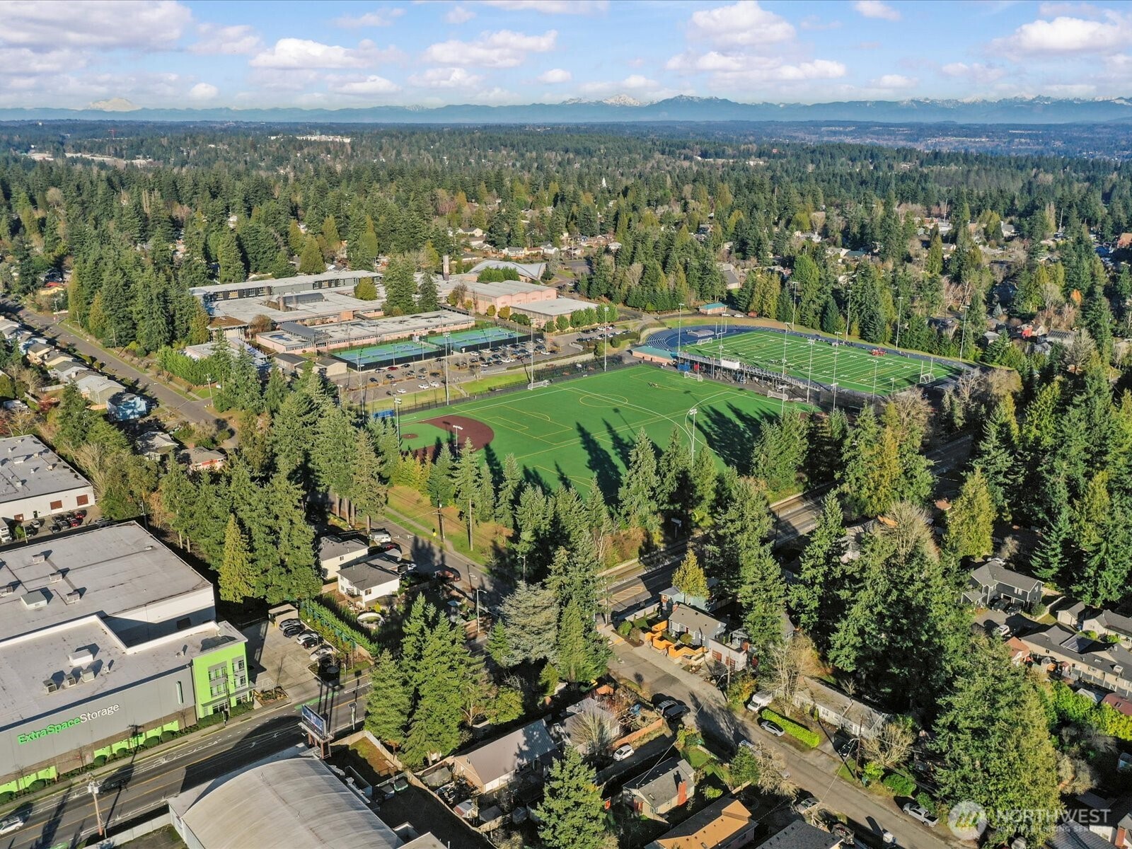 12834 Ashworth Avenue N, Seattle, WA 98133