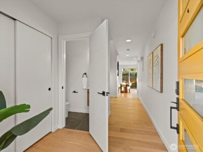 12834 Ashworth Avenue N, Seattle, WA 98133 - Photo 4