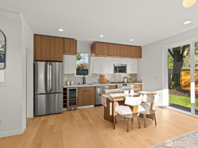 12834 Ashworth Avenue N, Seattle, WA 98133 - Photo 9