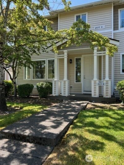 2055 Garry Oaks Avenue #B, Dupont, WA 98327