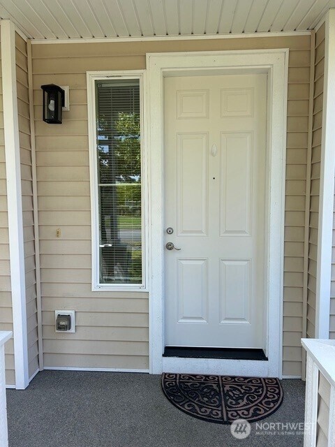 2055 Garry Oaks Avenue #B, Dupont, WA 98327