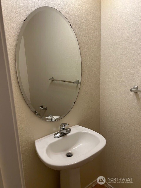 2055 Garry Oaks Avenue #B, Dupont, WA 98327