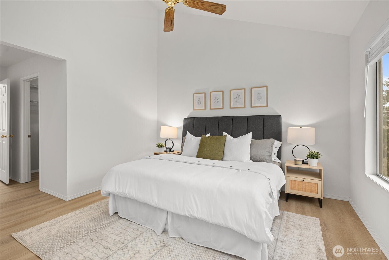 7250 NE Old Redmond Rd #F124, Redmond, WA 98052