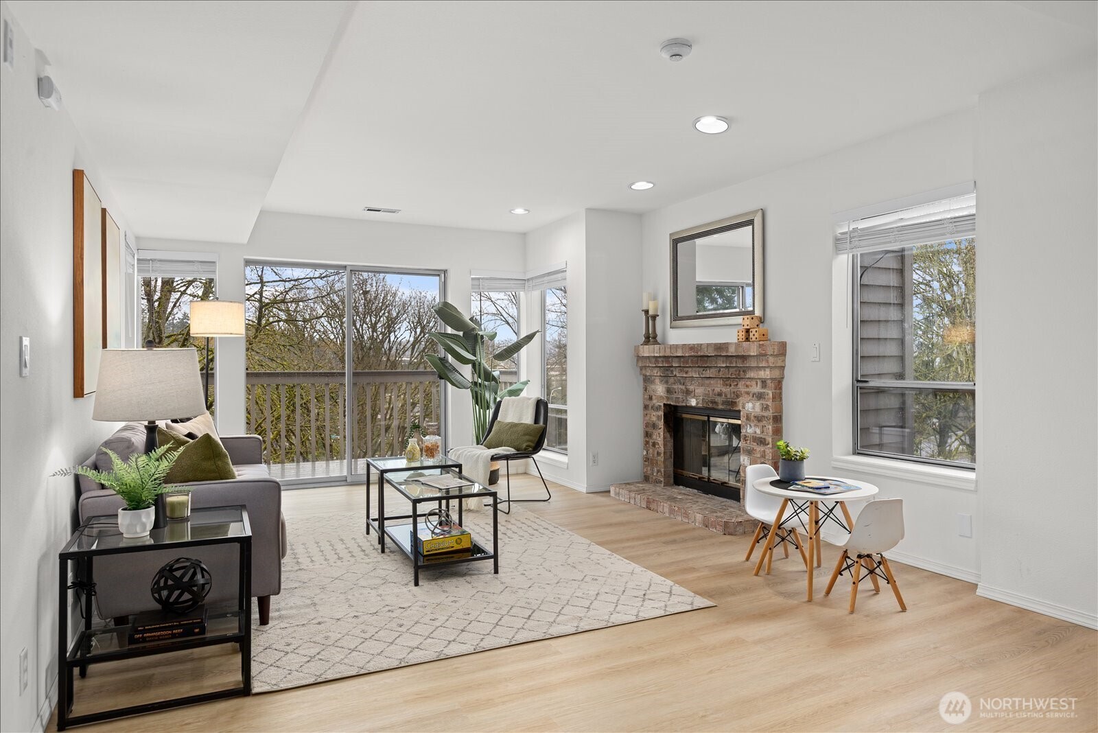 7250 NE Old Redmond Rd #F124, Redmond, WA 98052