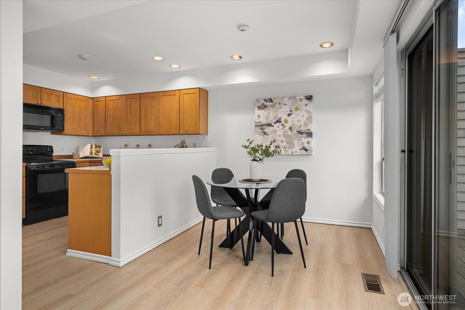 7250 NE Old Redmond Rd #F124, Redmond, WA 98052