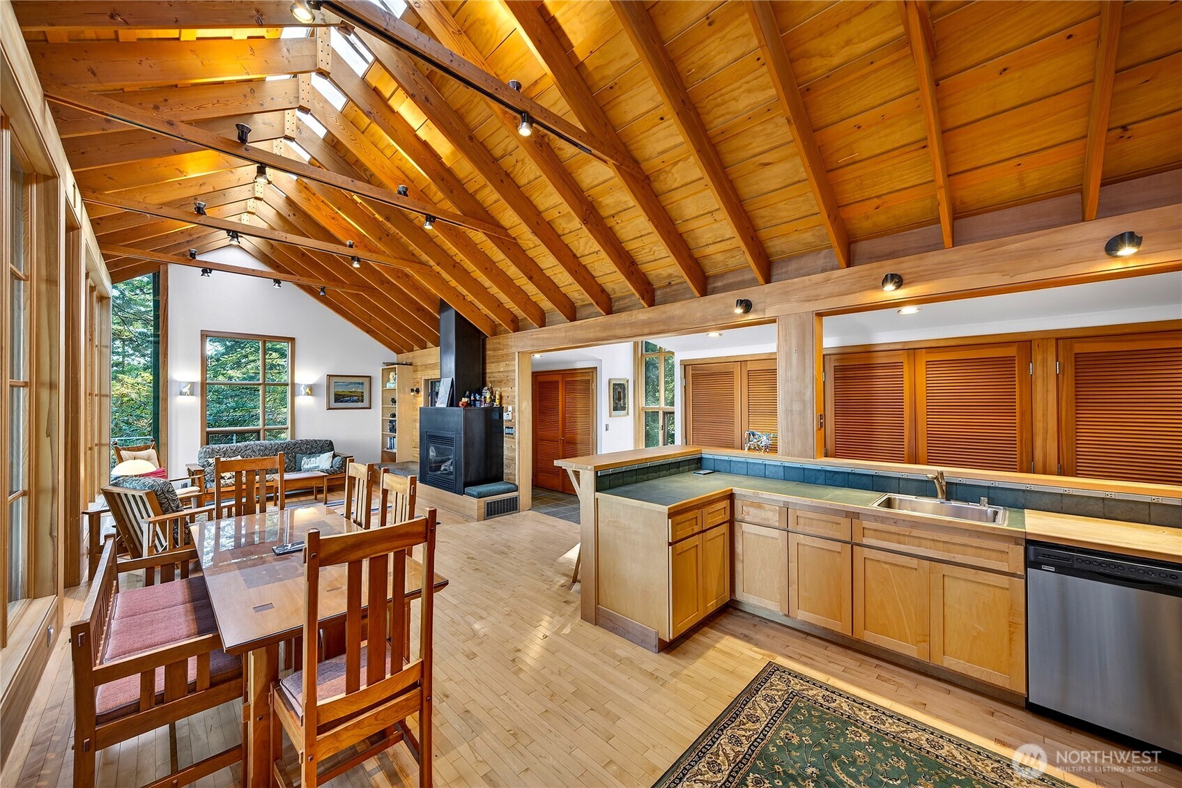 7457 Holiday Boulevard , Anacortes, WA 98221