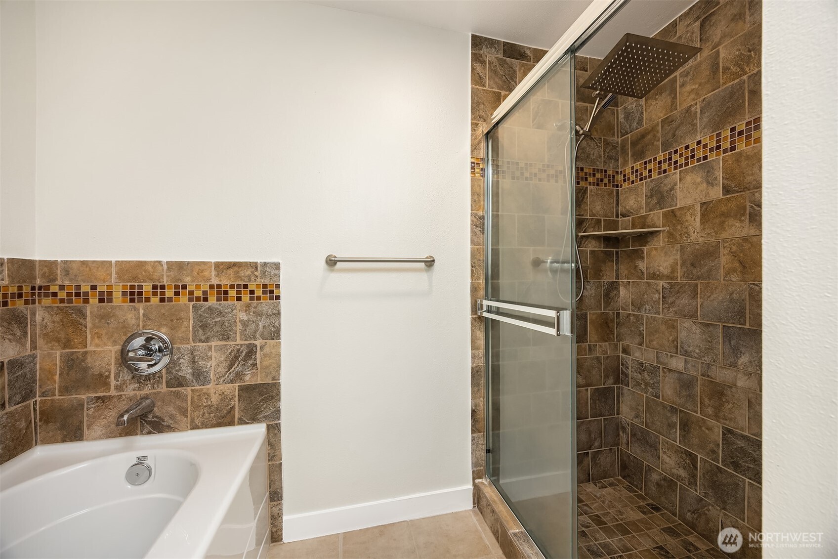 1000 Cabin Creek Lane SW #B303, Issaquah, WA 98027