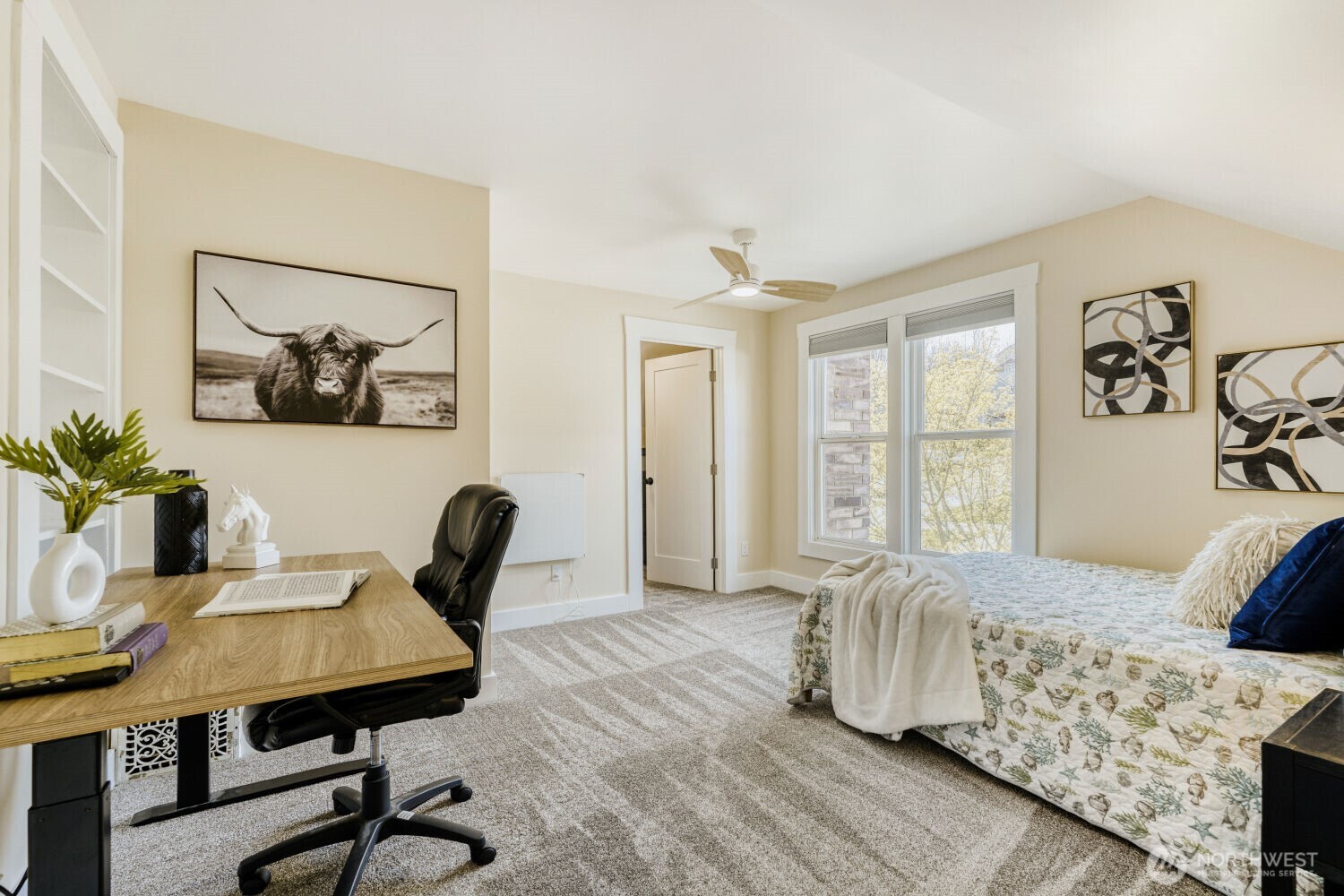 348 NE 57th Street , Seattle, WA 98105