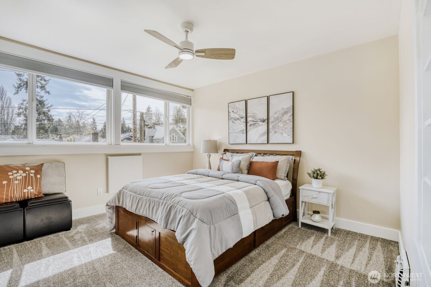 348 NE 57th Street , Seattle, WA 98105