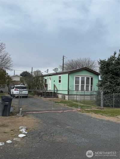 711 S Canna Street , Soap Lake, WA 98851 - Photo 2