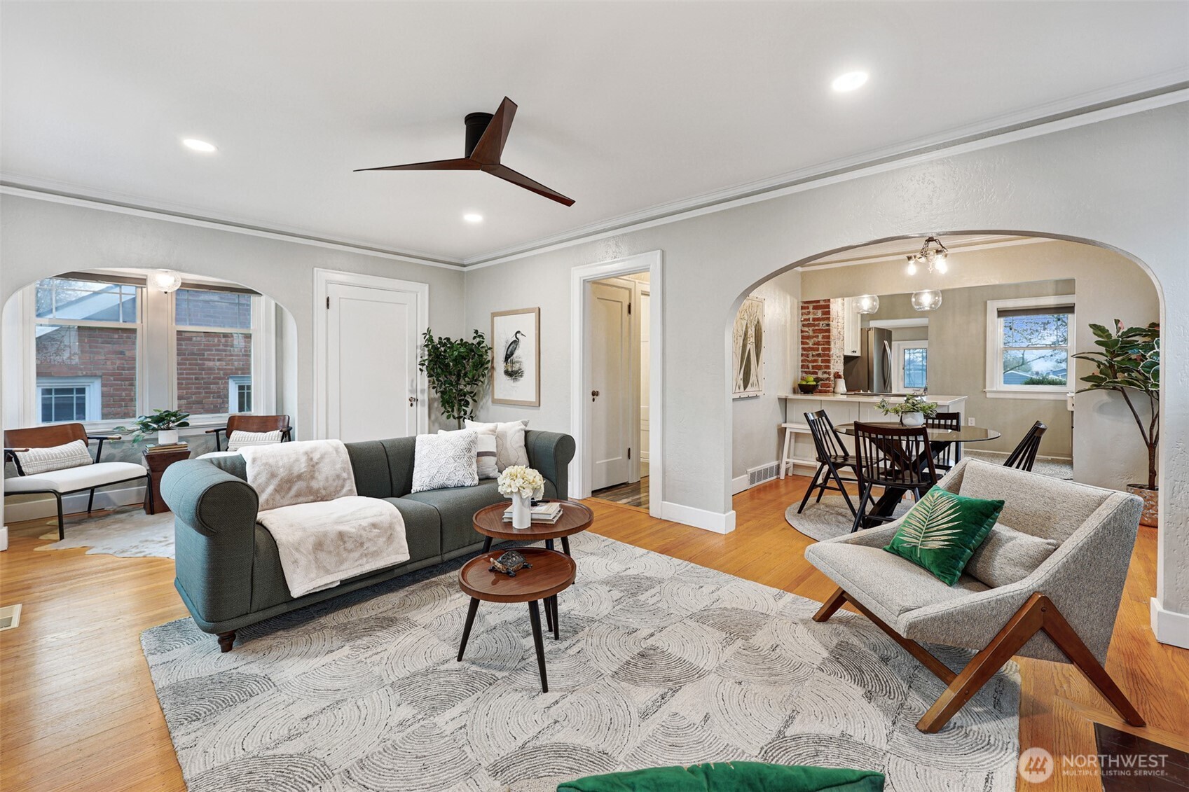 9231 39th Avenue S, Seattle, WA 98118