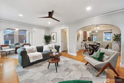 9231 39th Avenue S, Seattle, WA 98118 - Photo 2