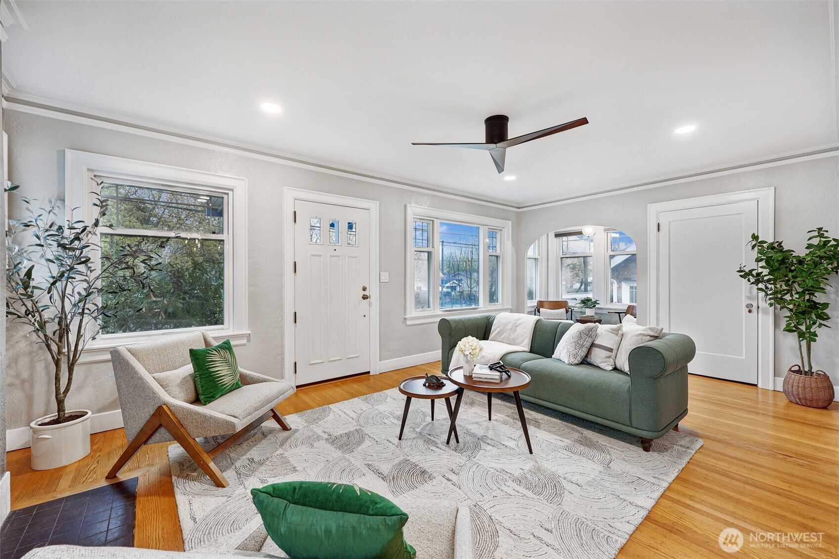 9231 39th Avenue S, Seattle, WA 98118