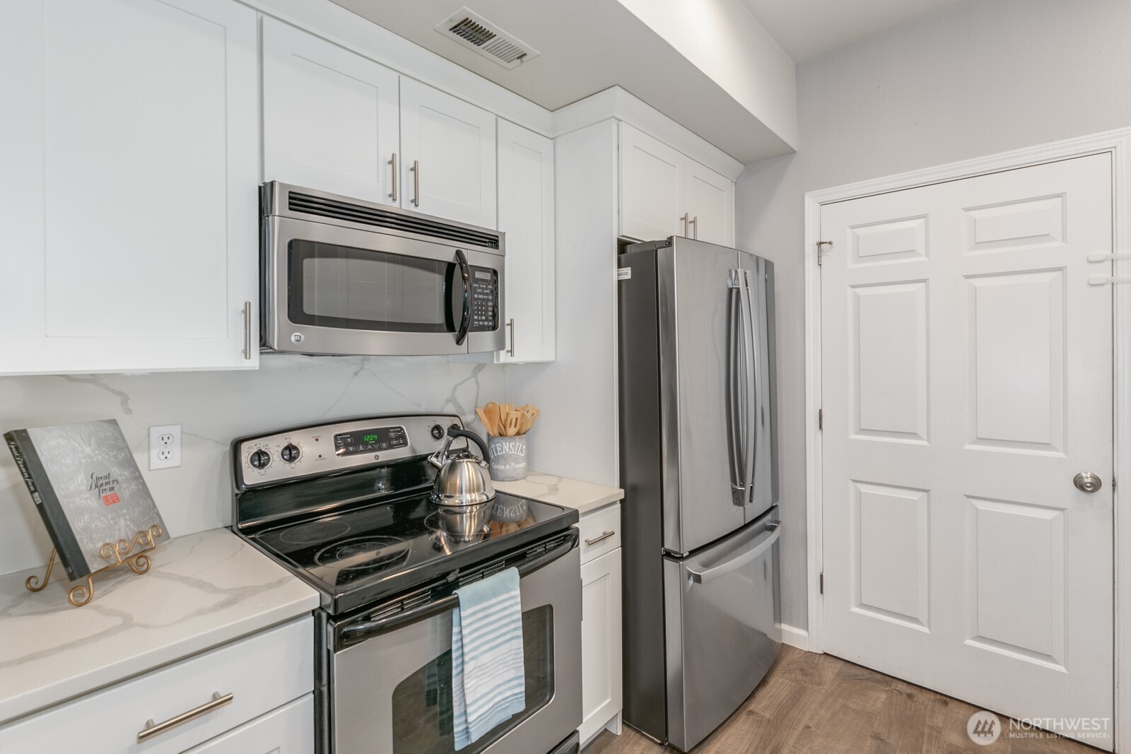 18930 Bothell-Everett Highway #T-101, Bothell, WA 98012