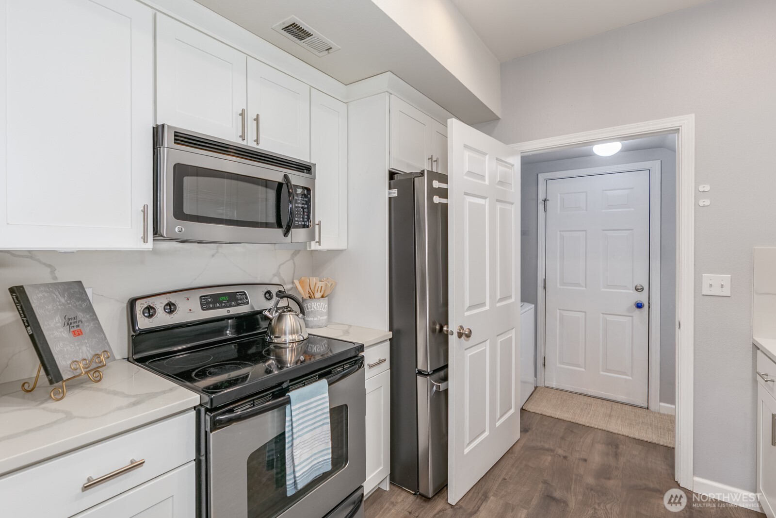 18930 Bothell-Everett Highway #T-101, Bothell, WA 98012