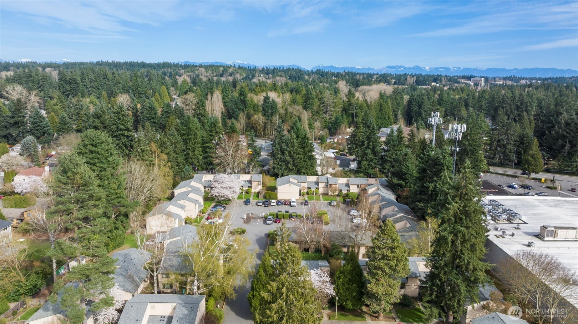 10045 NE 138th Place #E5, Kirkland, WA 98034