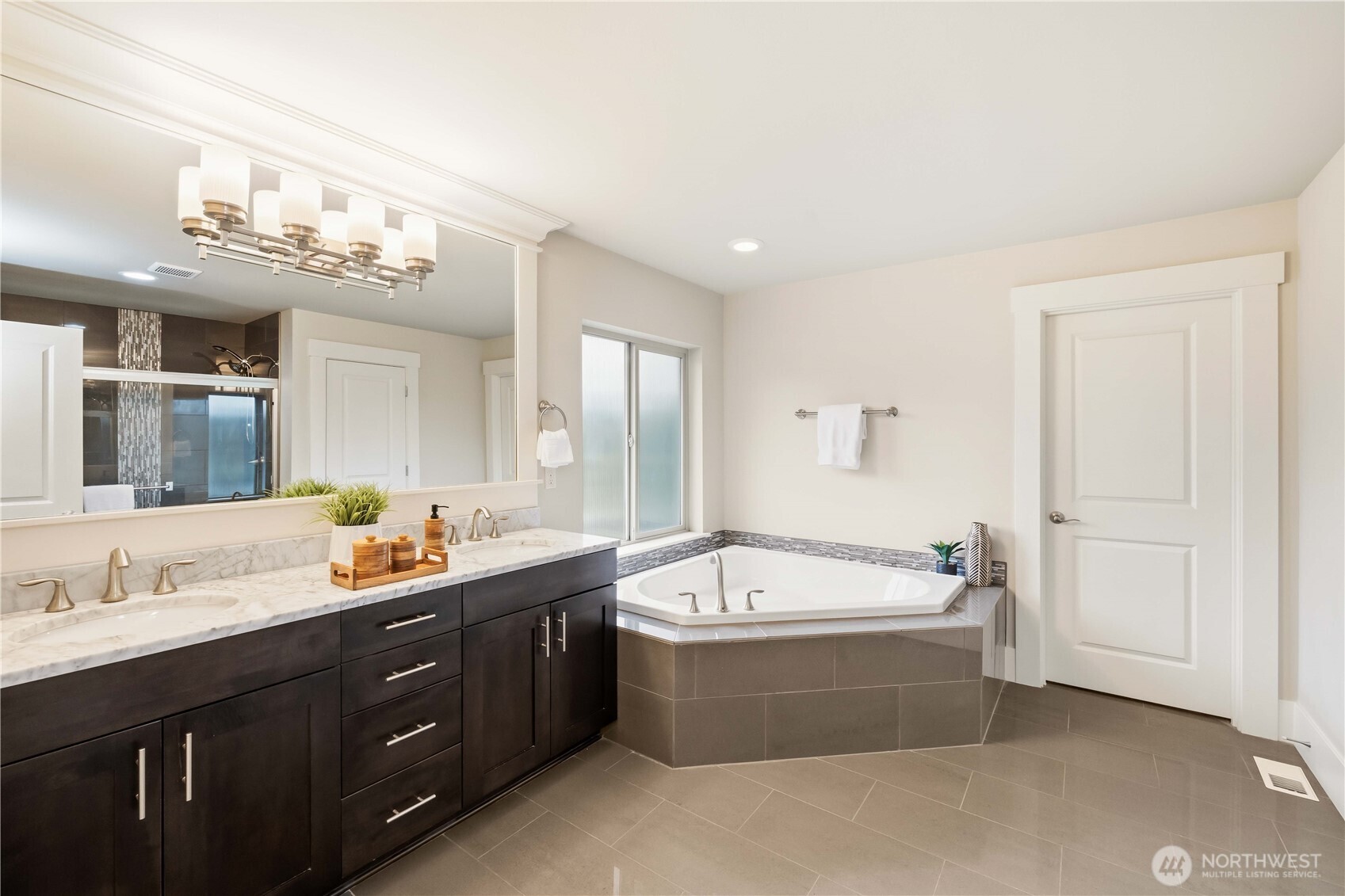 17411 SE 139th Place , Renton, WA 98059