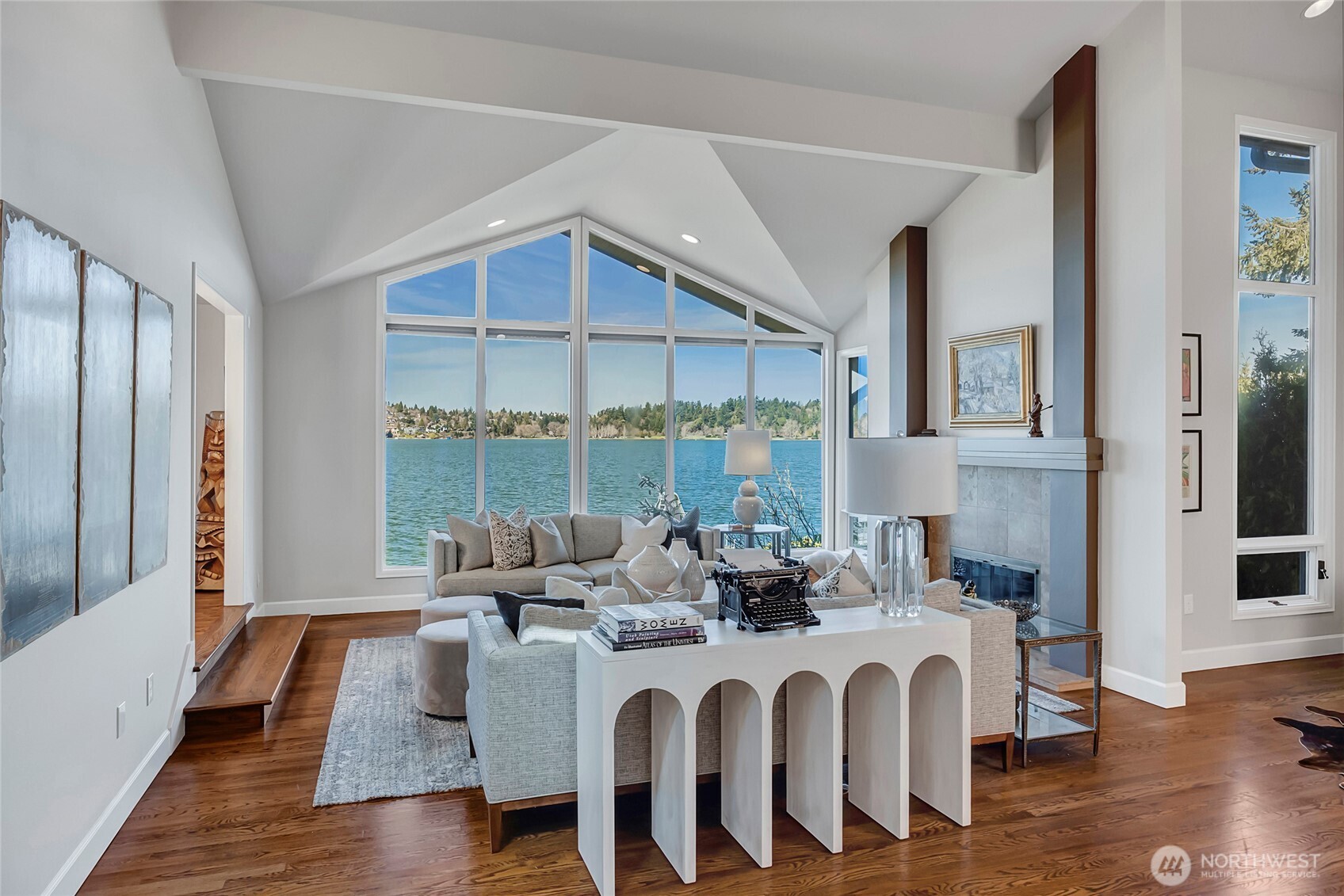 16 Meadow Lane , Mercer Island, WA 98040