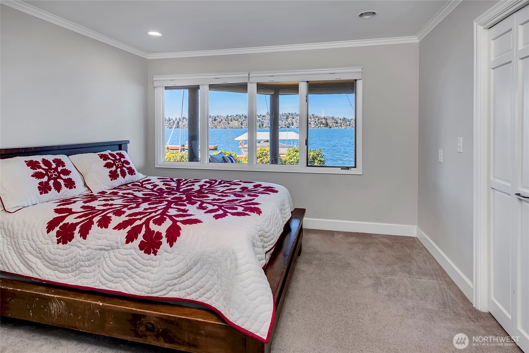 16 Meadow Lane , Mercer Island, WA 98040