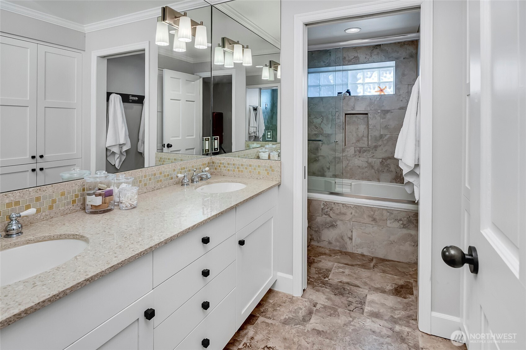 16 Meadow Lane , Mercer Island, WA 98040