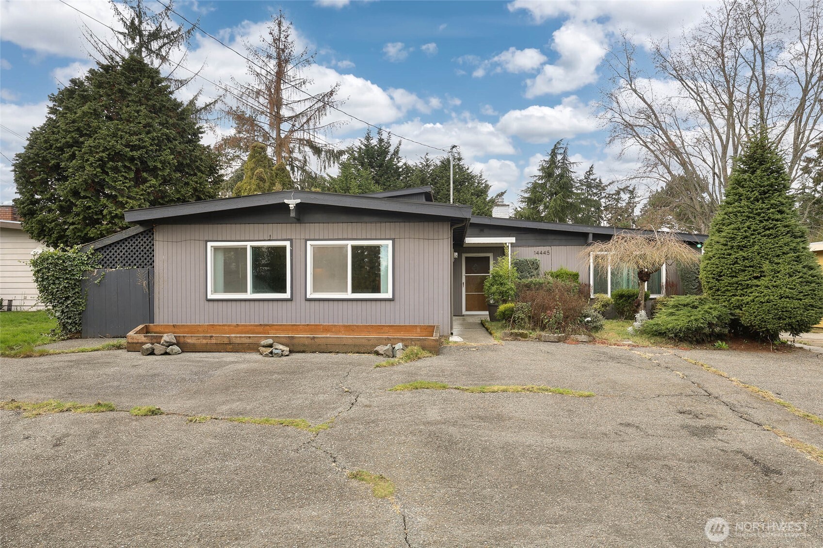 14445 26th Avenue S, SeaTac, WA 98168