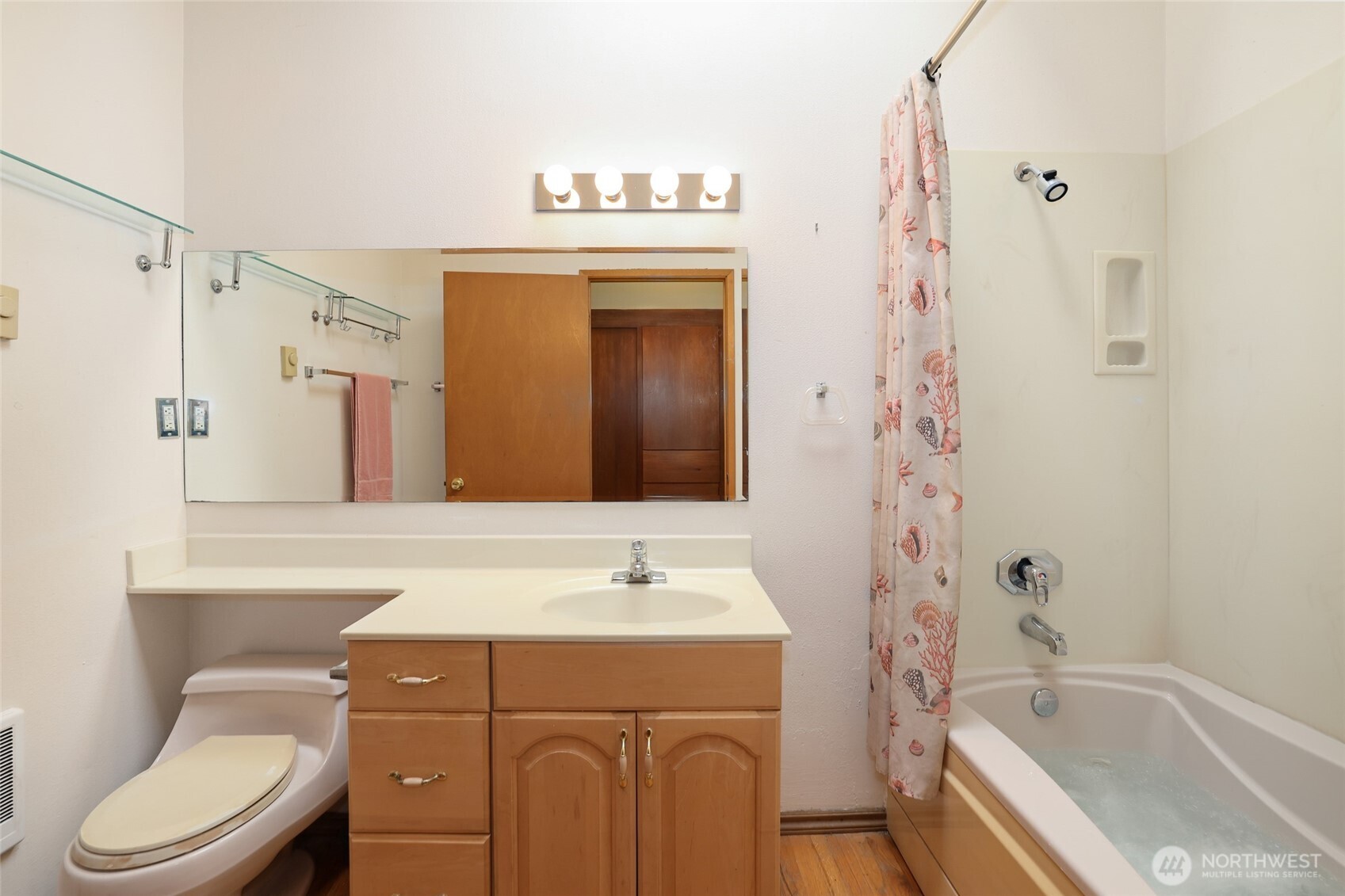 14445 26th Avenue S, SeaTac, WA 98168