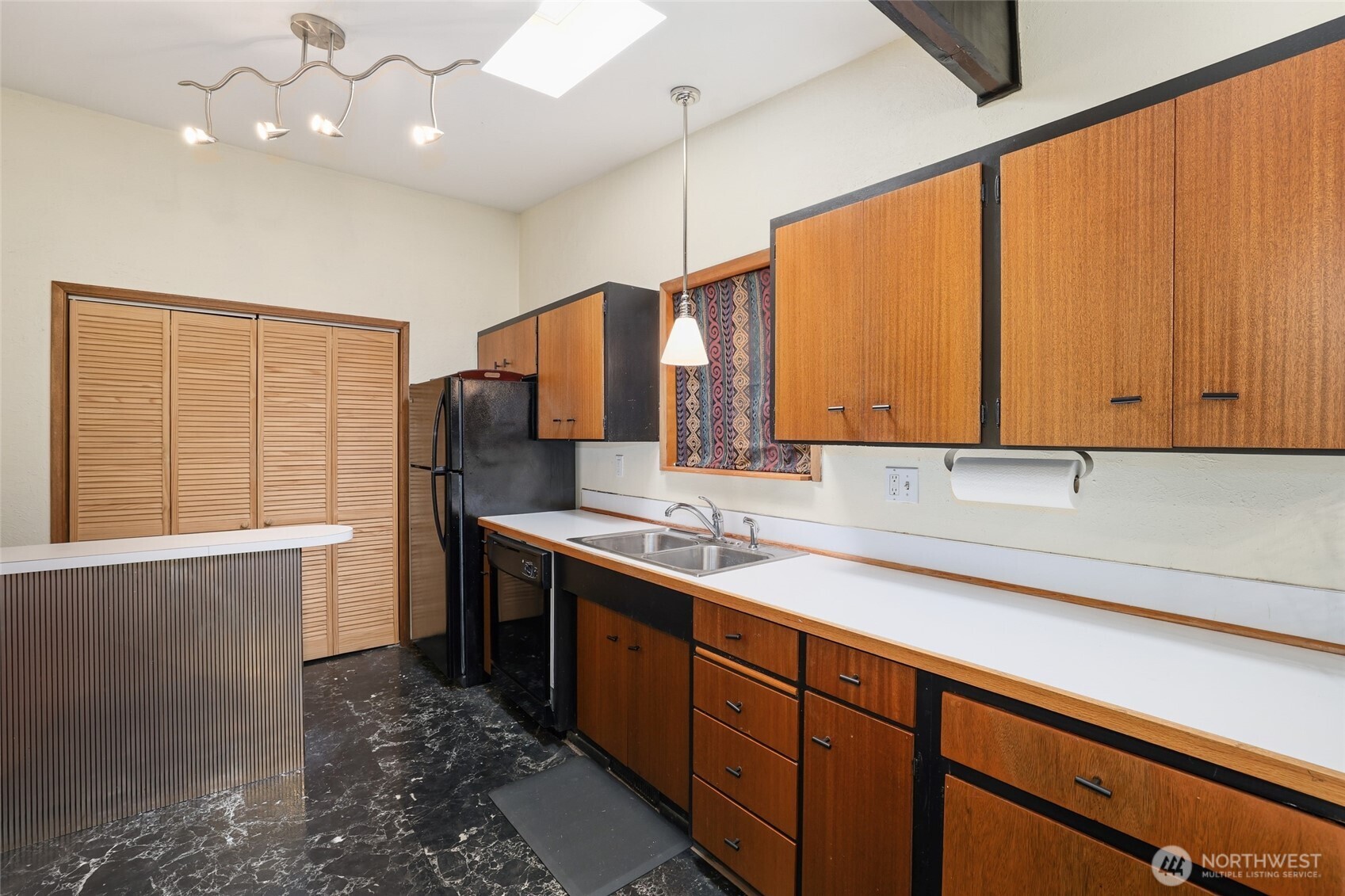 14445 26th Avenue S, SeaTac, WA 98168