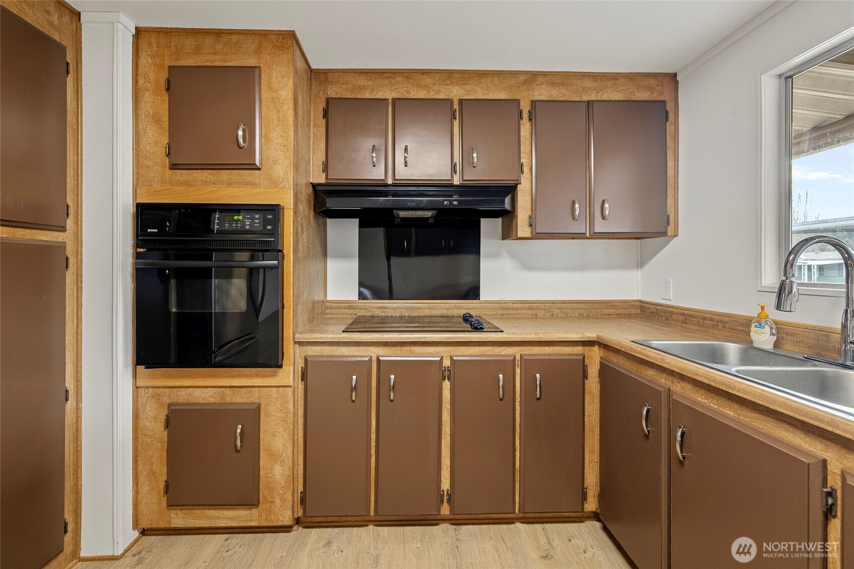 2725 E Fir Street #101, Mount Vernon, WA 98273