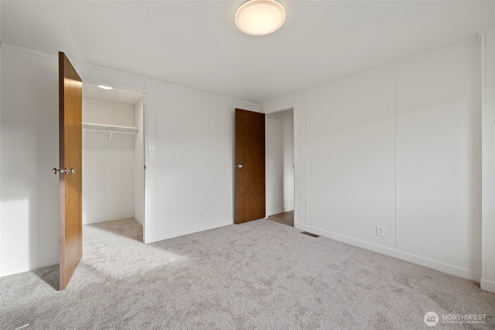 2725 E Fir Street #101, Mount Vernon, WA 98273