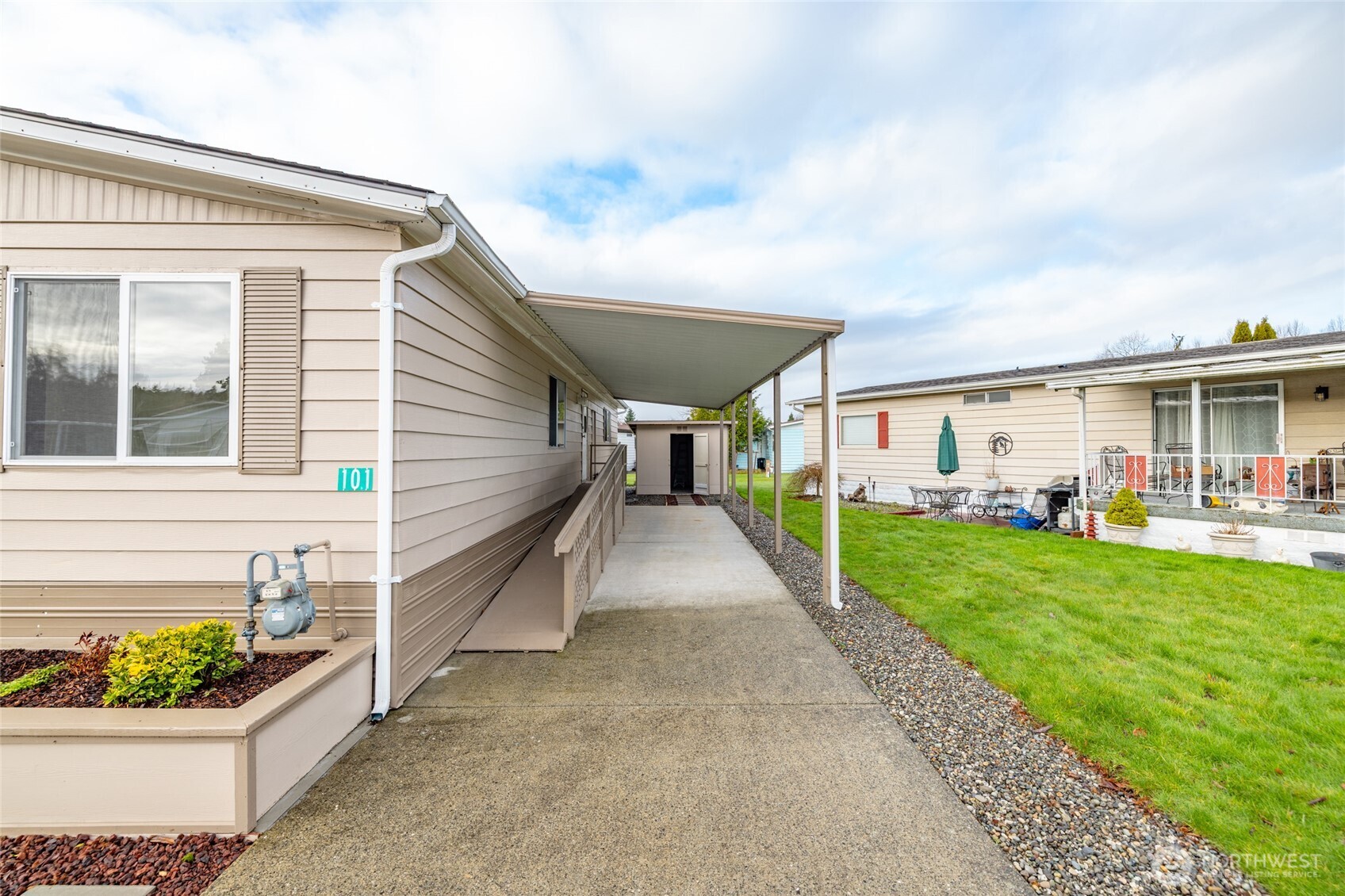 2725 E Fir Street #101, Mount Vernon, WA 98273