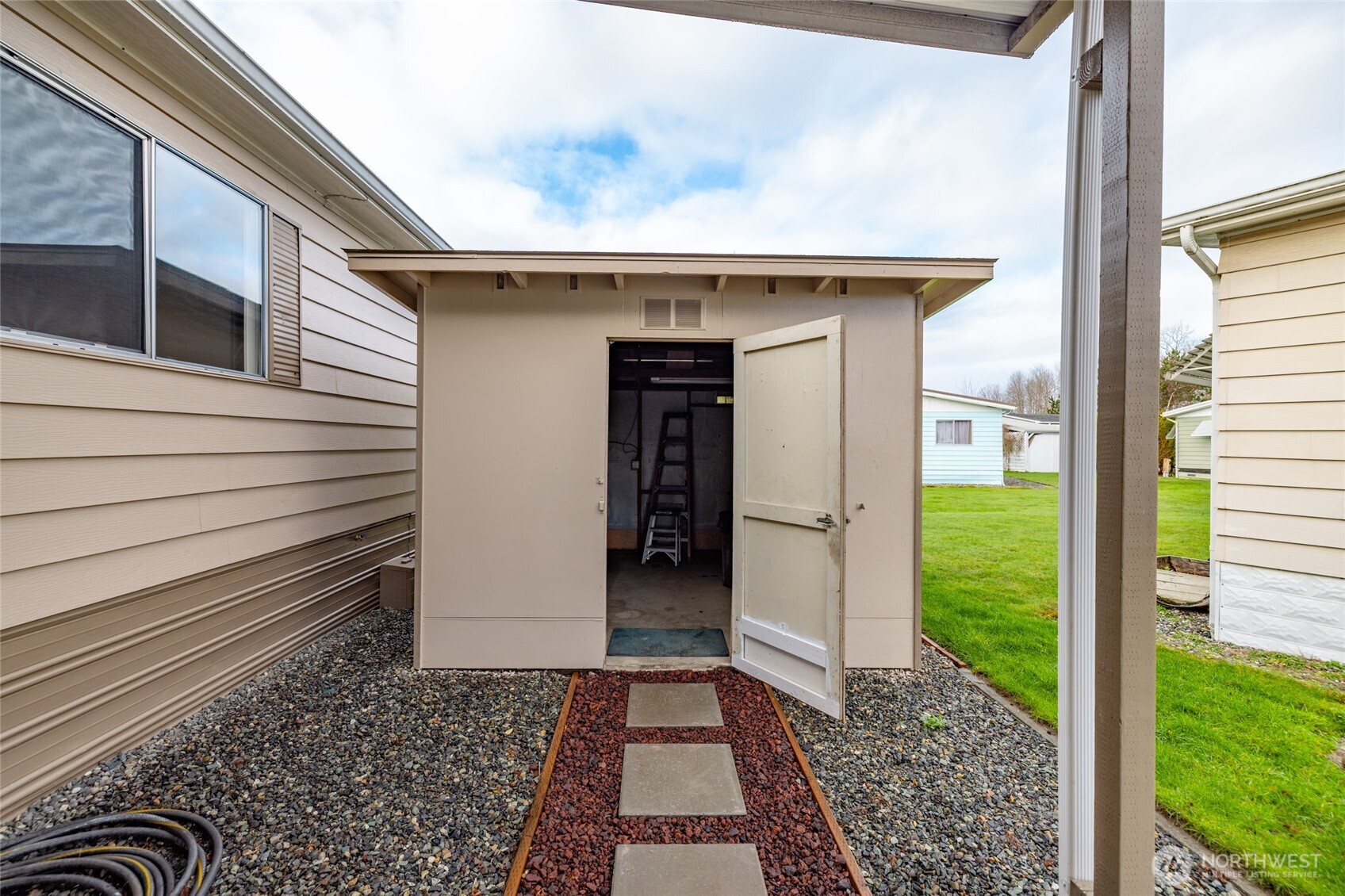 2725 E Fir Street #101, Mount Vernon, WA 98273