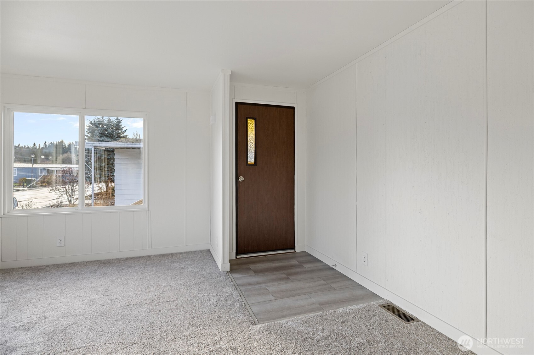 2725 E Fir Street #101, Mount Vernon, WA 98273