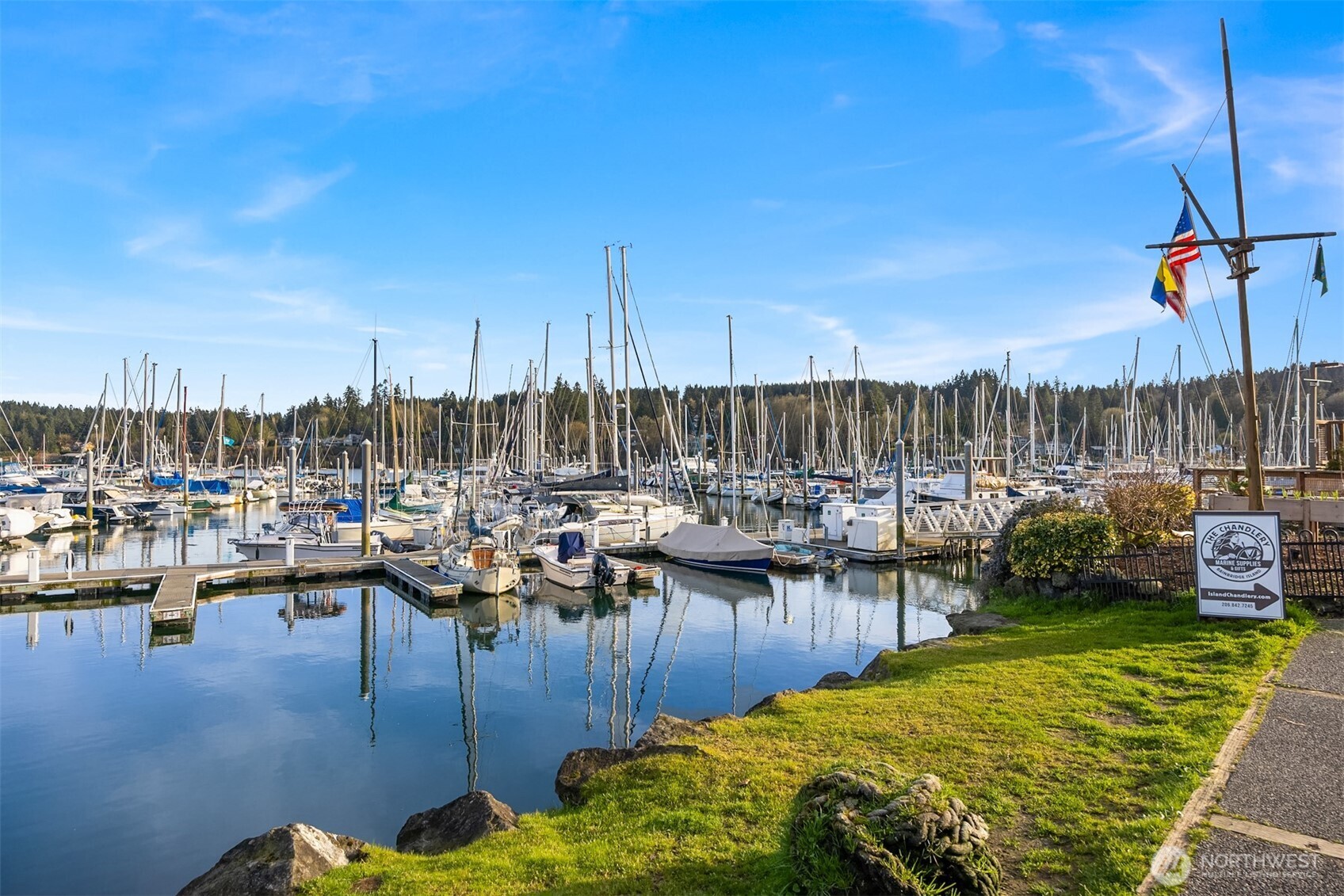 141 Parfitt Way SW #A-15, Bainbridge Island, WA 98110