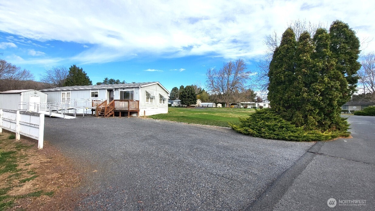 2285 Basin Street SW #12, Ephrata, WA 98823