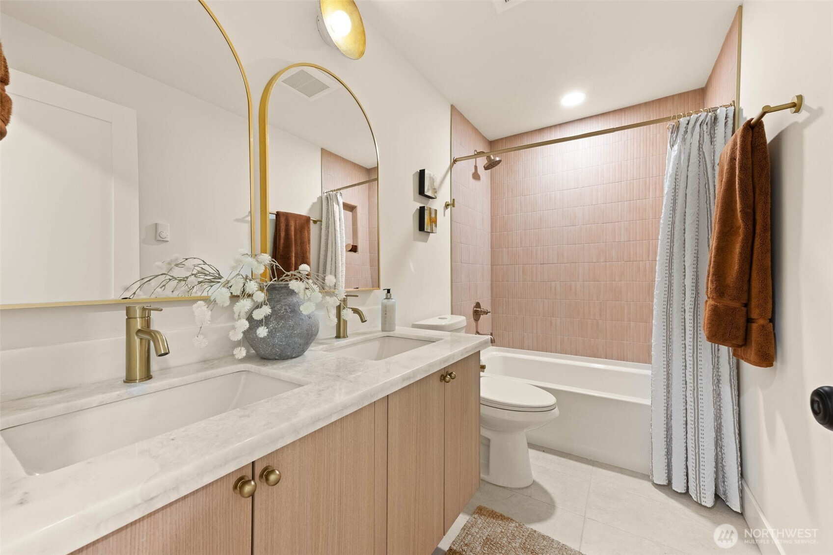 15505 62nd Place NE, Kenmore, WA 98028