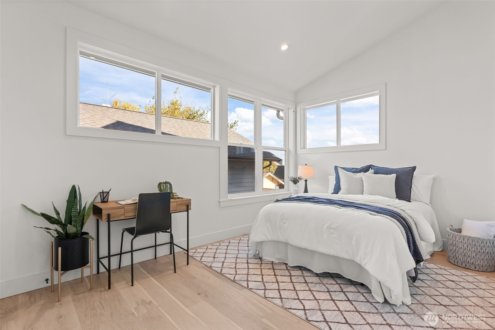 7350 22nd Avenue NW #B, Seattle, WA 98117