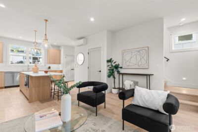 7350 22nd Avenue NW #B, Seattle, WA 98117 - Photo 2