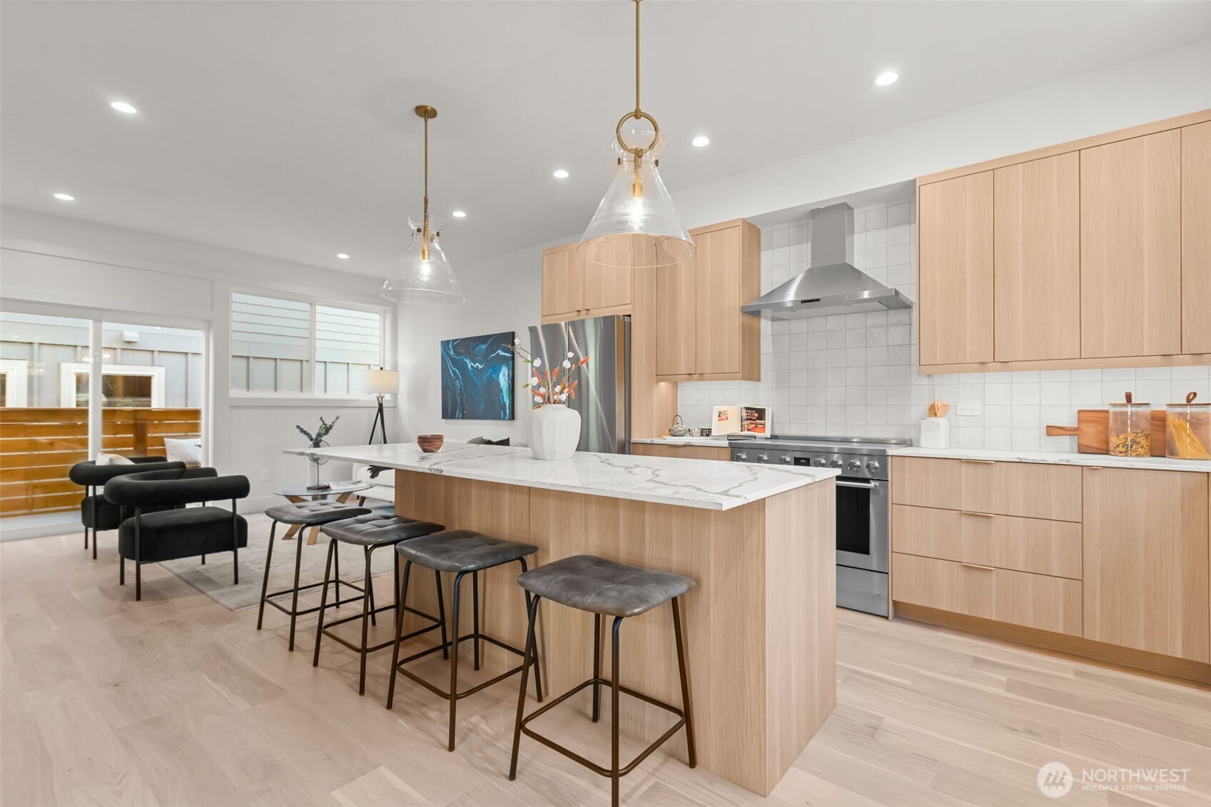 7350 22nd Avenue NW #B, Seattle, WA 98117