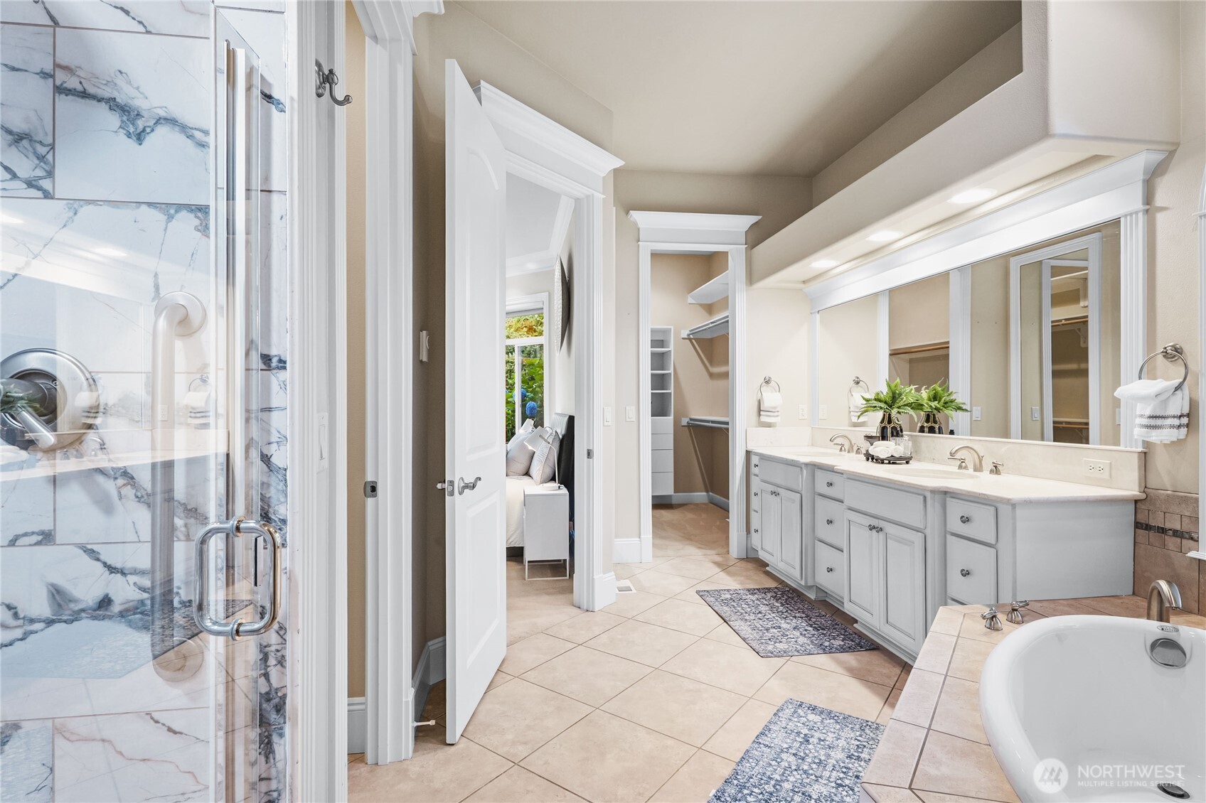 128 Country Club Circle SW, Lakewood, WA 98498